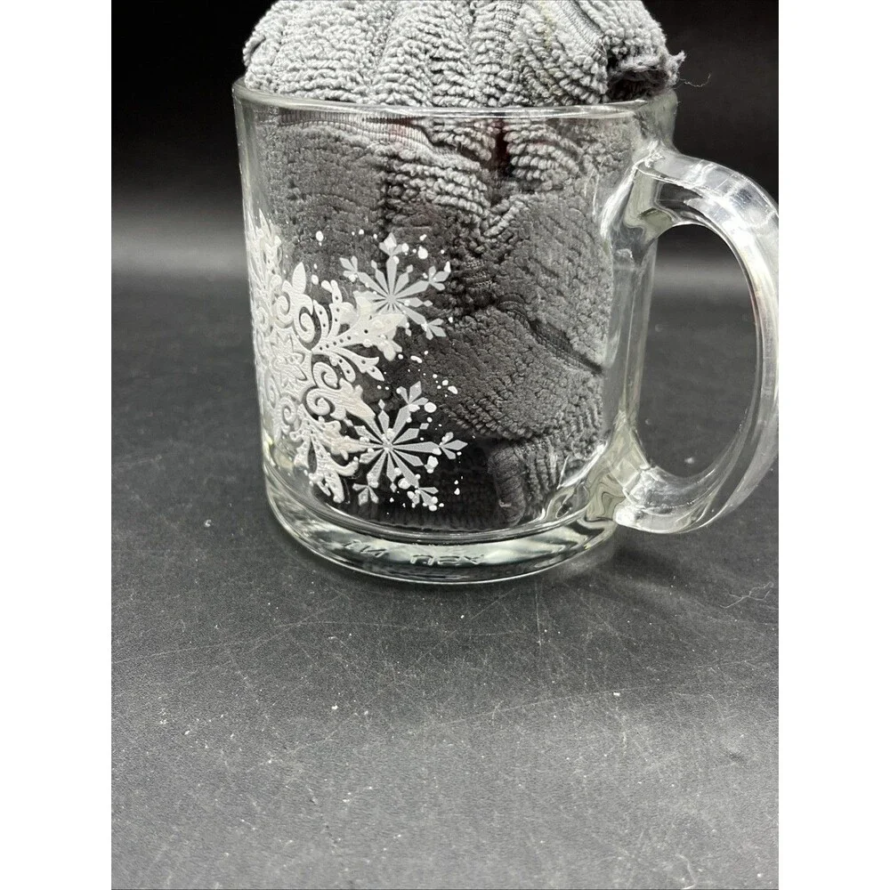 Crate & Barrel Set Of 4 Snowflake White And Clear Glass Mugs Made In USA